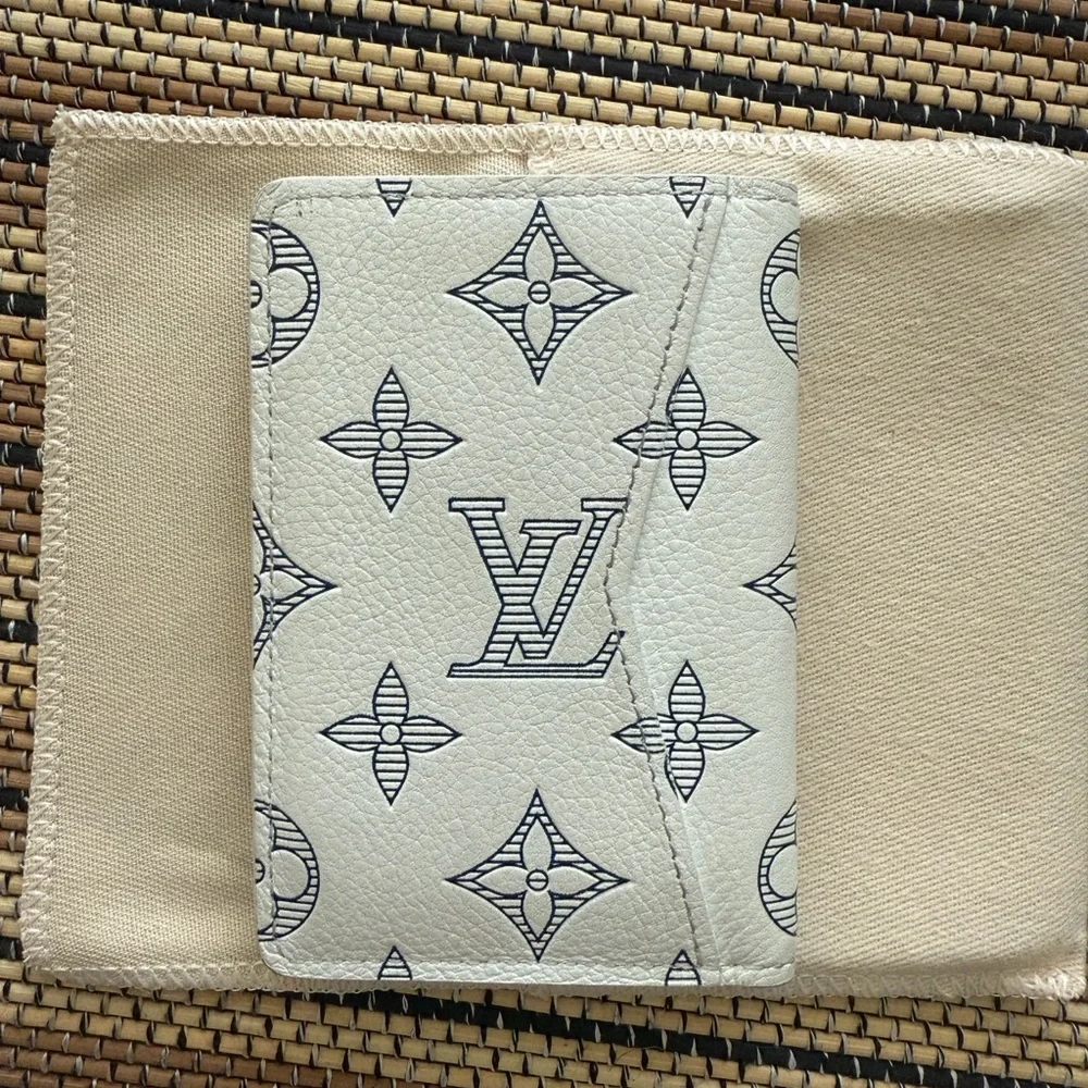 Louis Vuitton Orange and Cream Box - Picture 5 of 8